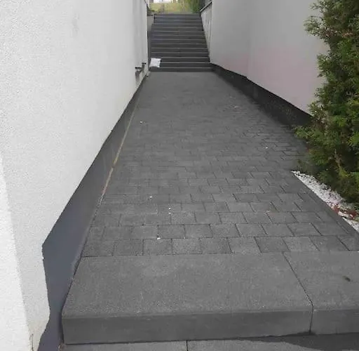 La Belle Eden * Bastogne